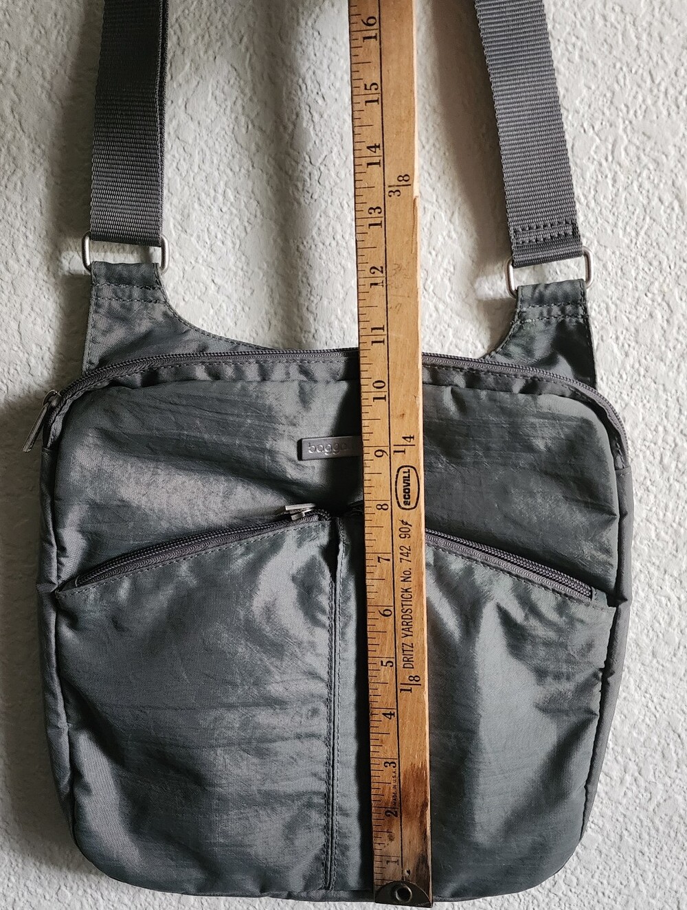 Baggallini Gray Nylon Crossbody Travel Lightweight Bag - Picture 6 of 7